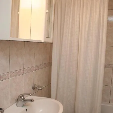 Triple Vrboska 4600b Pensionat 3*